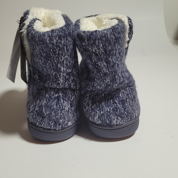 Size small 5/6. Bootie slippers with memory foam - Picture 5 of 11